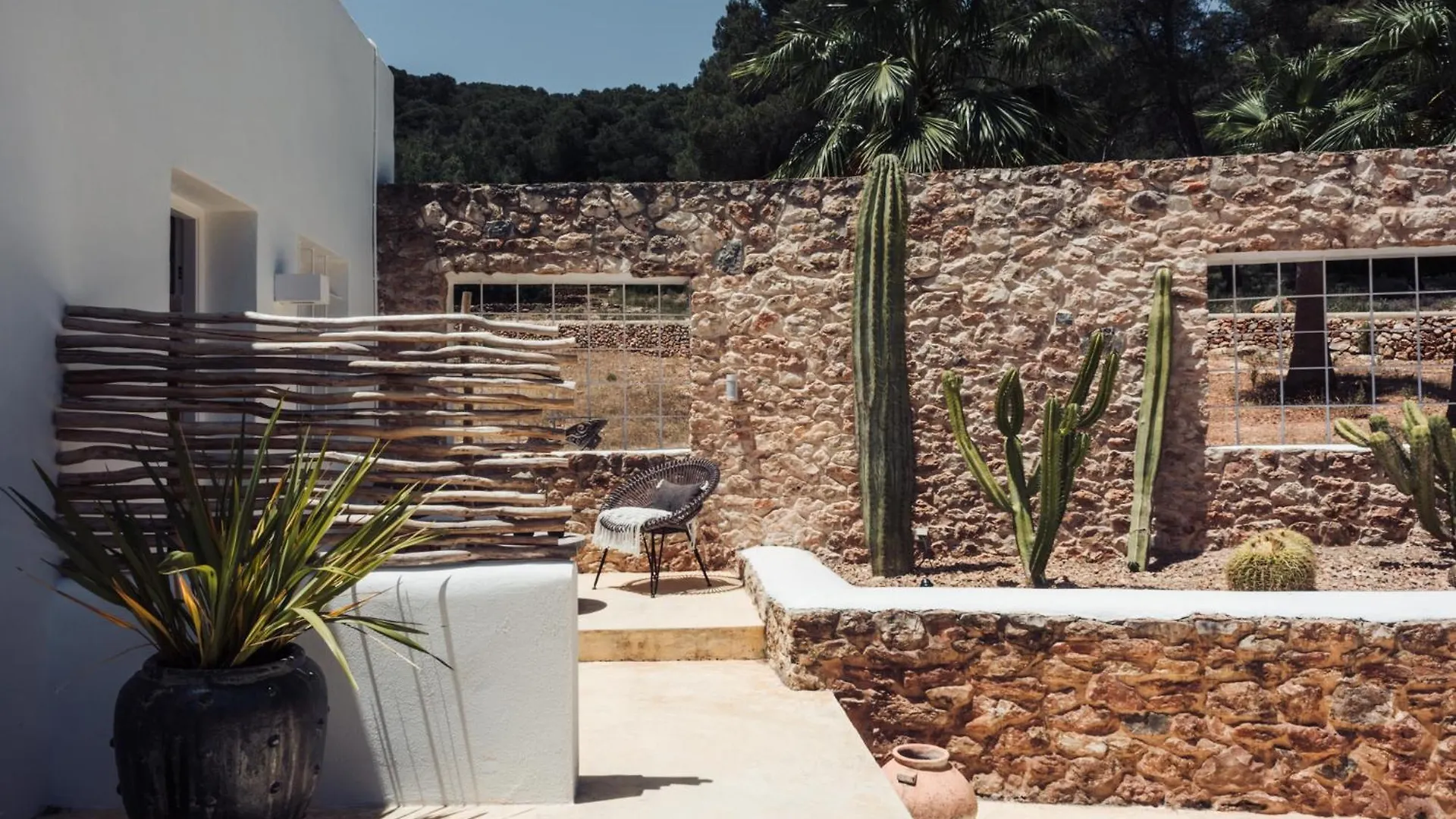 Hotel Pure House Ibiza Sant Jordi de ses Salines 0*,
